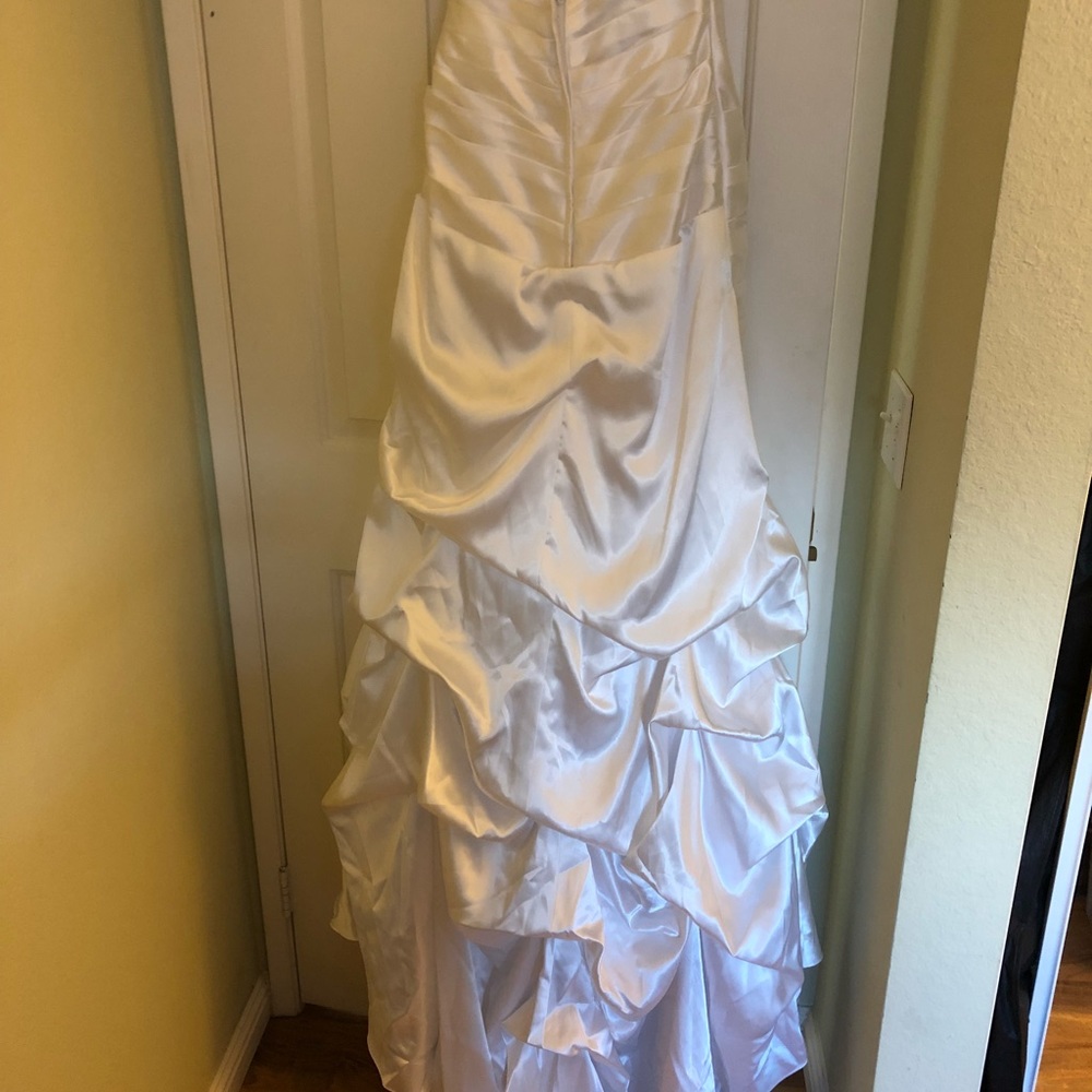 Brand New Wedding Dress - Picture 5 of 8